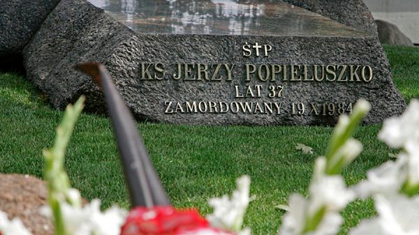 Grób ks. Jerzego Popiełuszki