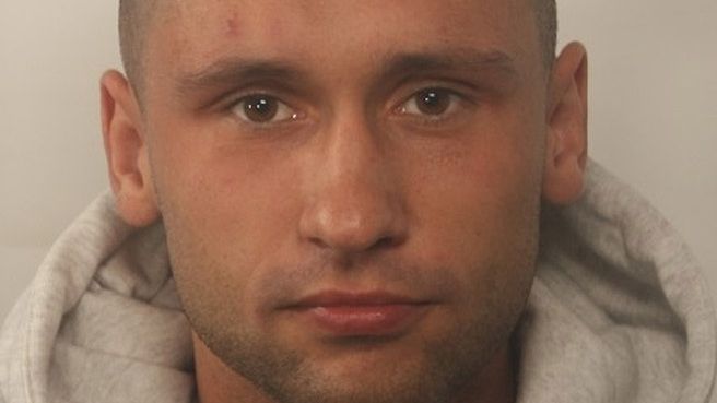 Mężczyzna, poszukiwany przez policjantów z Czarnkowa