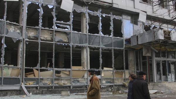 Skutki bombardowań w Doniecku; na wschodzie kraju giną ukraińscy żołnierze
