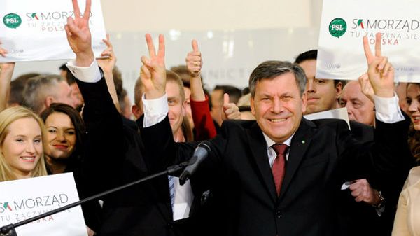 Prezes PSL Janusz Piechociński podczas wieczoru wyborczego