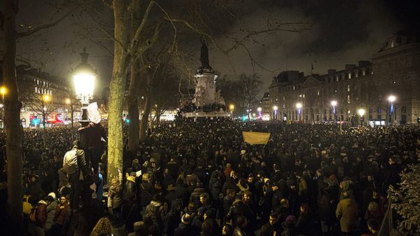 Demonstracja na Placu Republiki w Paryżu