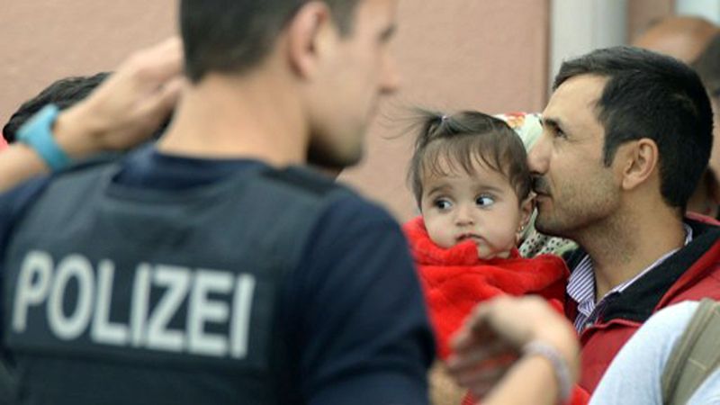 Uchodźcy na granicy austriacko-niemieckiej.