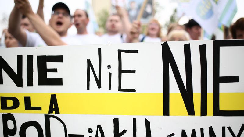 Manifestacja przeciwników powiększenia Opola pod Ministerstwem Spraw Wewnętrznych i Administracji 12 lipca 2016 r.