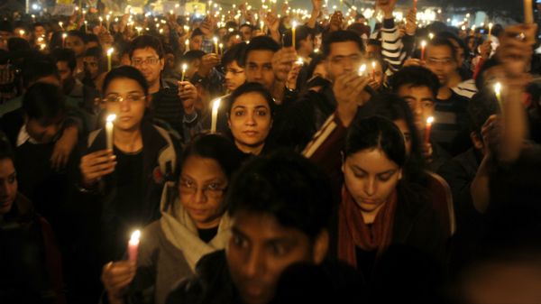 Mieszkańcy Delhi domagają się surowych kar dla gwałcicieli