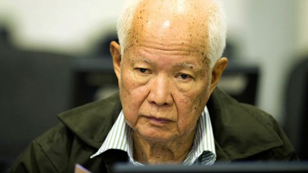 Khieu Samphan przed trybunałem ds. ludobójstwa w Kambodży