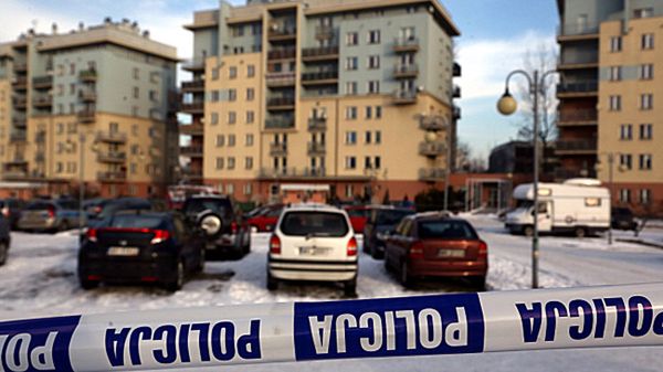 Policjant zabarykadował się w mieszkaniu, potem popełnił samobójstwo