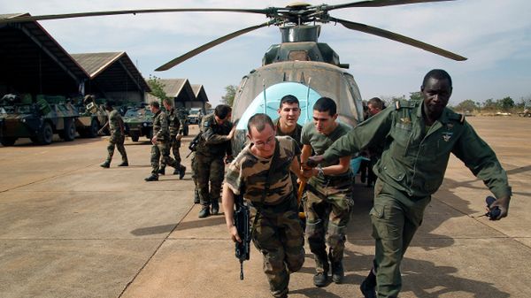 Francuskie siły mają pomóc Malijczykom w walce z islamistami