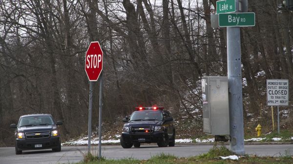 W związku ze strzelaniną policja zamknęła sąsiednie ulice