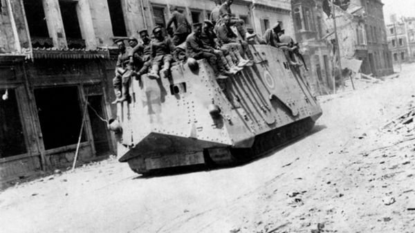 Czołg A7V w marcu 1918 roku we Francji