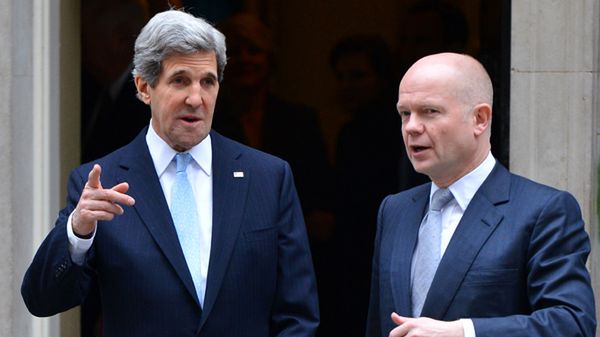 John Kerry i William Hague