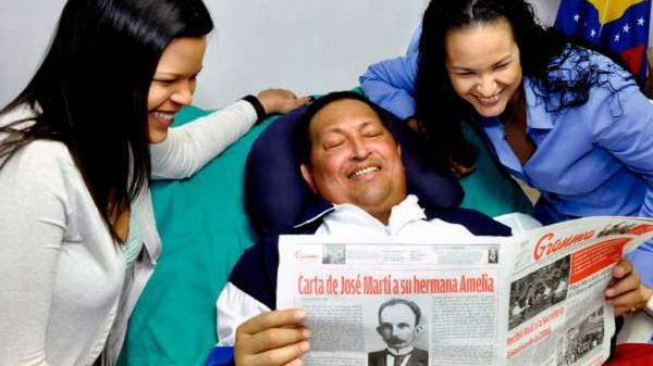 Hugo Chavez z córkami