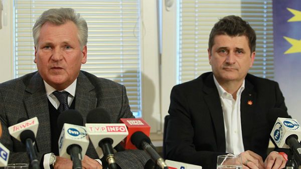 Były prezydent Aleksander Kwaśniewski i lider Ruchu Palikota Janusz Palikot