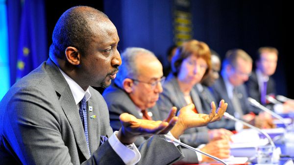 Szef MSZ Mali Tieman Coulibaly na spotkaniu w Brukseli