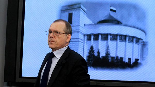 Lech Czapla przyznał sobie i swoim współpracownikom wysokie nagrody