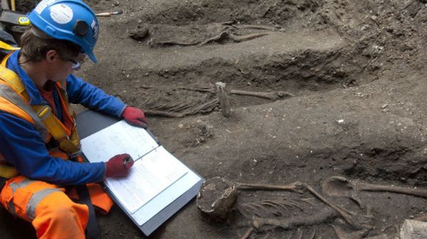 Szkielety leżały 2,5 metra pod ziemią
