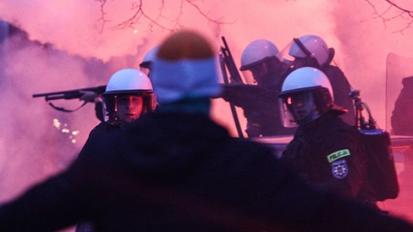 Starcia z policją podczas Marszu Niepodległości