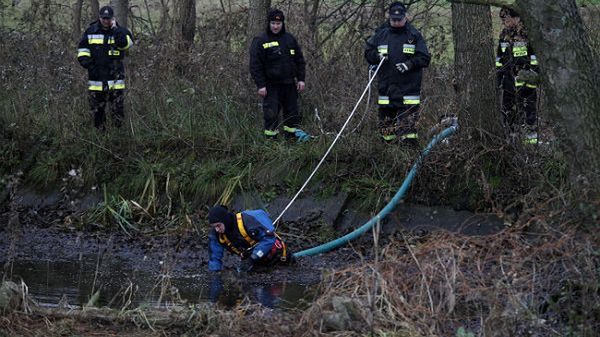 Poszukiwania w stawie we wsi Hipolitowo
