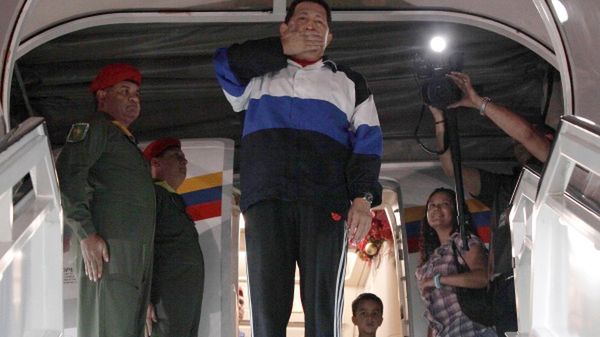 Hugo Chavez tuż przed odlotem na Kubę