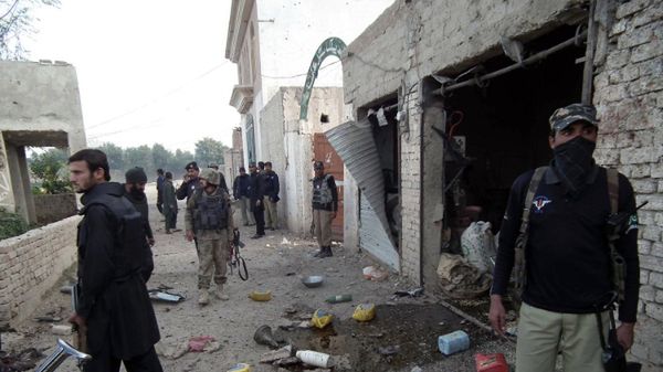 Posterunek policji zaatakowali zamachowcy-samobójcy