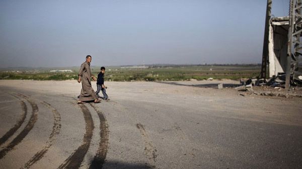 Palestyńczycy w pobliżu strefy buforowej