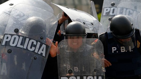 Policjanci starli się z przeciwnikami nowego prezydenta
