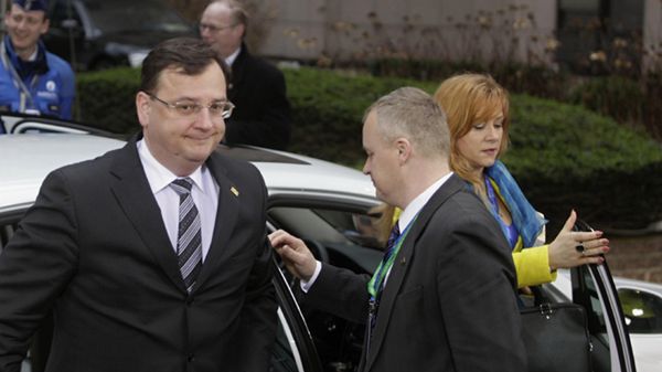 Premier Czech Petr Neczas i szefowa jego biura Jana Nagyova