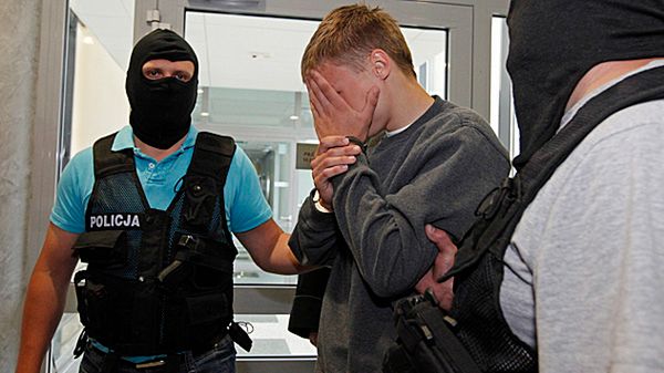 16-latek podczas zatrzymania przez policję