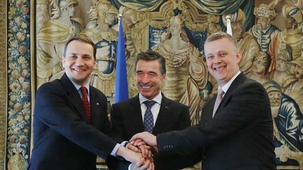 Radosław Sikorski, Anders Fogh Rasmussen i Tomasz Siemoniak