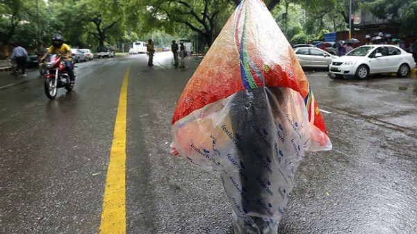Jak radzić sobie z deszczem? Przykład z New Delhi, Indie