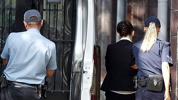 Katarzyna W. w drodze na rozprawę.