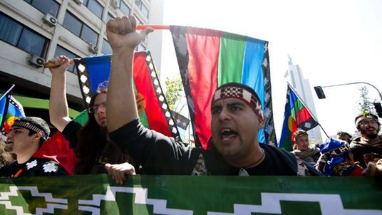 Protest Indian Mapucze w Santiago