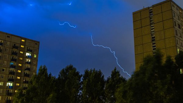 Synoptycy ostrzegają przed przelotnymi burzami