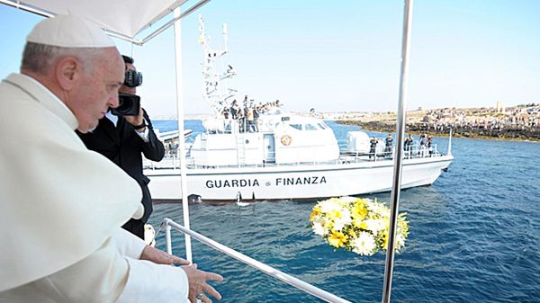 Papież Franciszek u wybrzeży Lampedusy