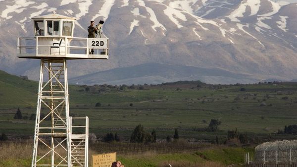 Wieża obserwacyjna sił ONZ w pobliżu granicy na Wzgórzach Golan