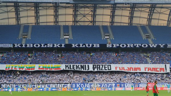 Obraźliwy transparent na meczu rewanżowym Lech Poznań - Żalgiris Wilno