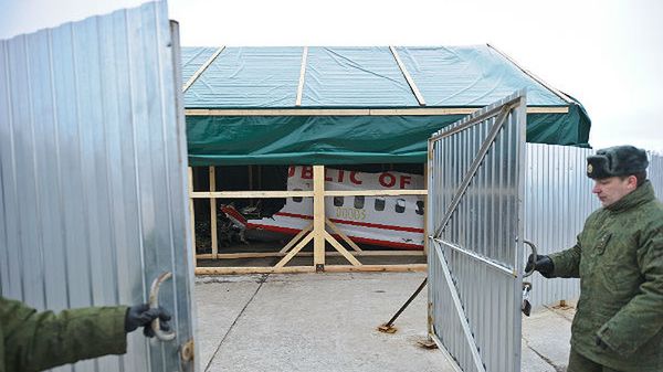 Wrak prezydenckiego samolotu TU-154M na lotnisku Siewiernyj