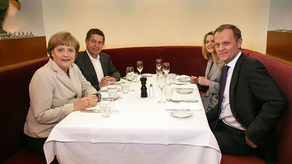 Angela Merkel z mężem Joachimem Sauerm oraz Donald Tusk z żoną Małgorzatą Tusk