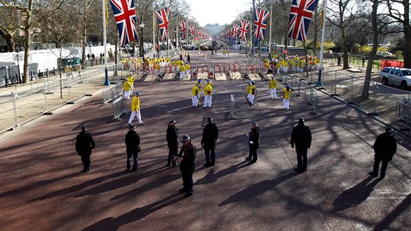 Setki policjantów zabezpieczają londyński maraton