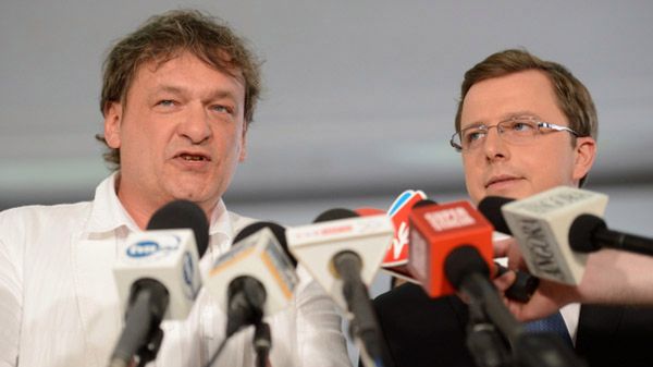 Piotr Tymochowicz na wspólnej konferencji z rzecznikiem SLD Dariuszem Jońskim