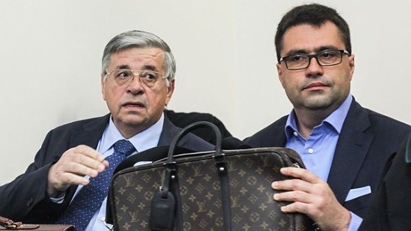 Producent filmowy Lew Rywin i jego syn Marcin Rywin na ławie oskarżonych