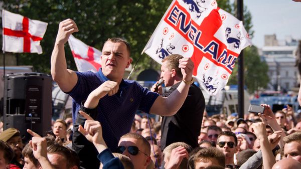Demonstracja zwolenników skrajnie prawicowej Angielskiej Ligi Obrony