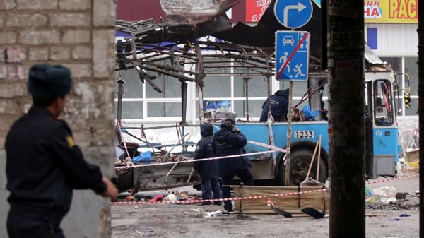 Zniszczony w zamachu trolejbus, Wołgograd, Rosja