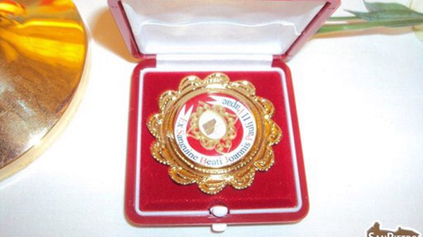 Relikwiarz z krwią Jana Pawła II