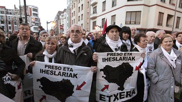 Protestujący sprzeciwiają się decyzji władz w Madrycie