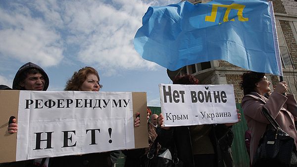 Manifestacja przeciwników referendum w Symferopolu