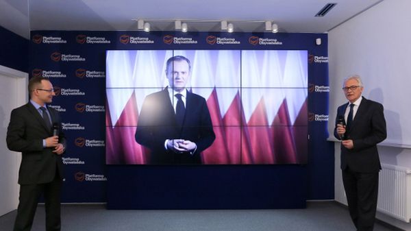 Paweł Olszewski i Tadeusz Zwiefka prezentują spot PO