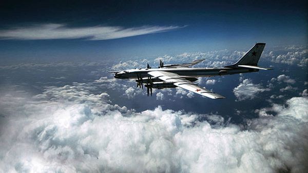 Tu-95 - do 2020 r. ma powstać prototyp następcy tego bombowca - samolot strategiczny PAK DA