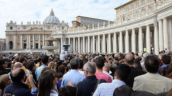 Pielgrzymi w Watykanie