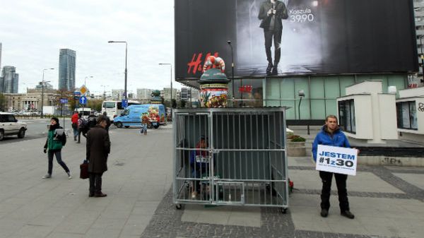 Akcja zorganizowana została przy rondzie Dmowskiego w Warszawie