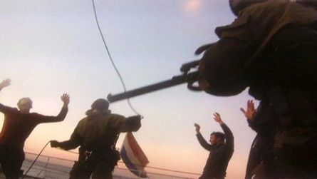 Interwencja straży przybrzeżnej Federalnej Służby Bezpieczeństwa na "Arctic Sunrise"